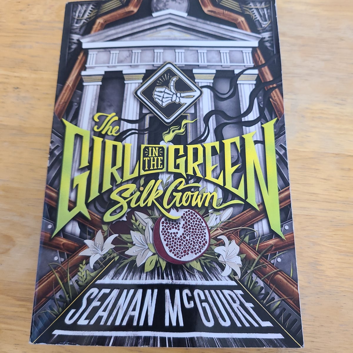 The Girl in the Green Silk Gown by Seanan McGuire, Paperback | Pangobooks
