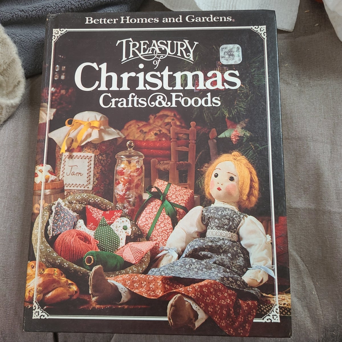 Treasury of Christmas Crafts and Foods by Joan Cravens, Hardcover ...