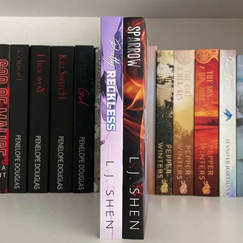 Pretty Reckless & Sparrow Midnight Bookshelf *SIGNED* 