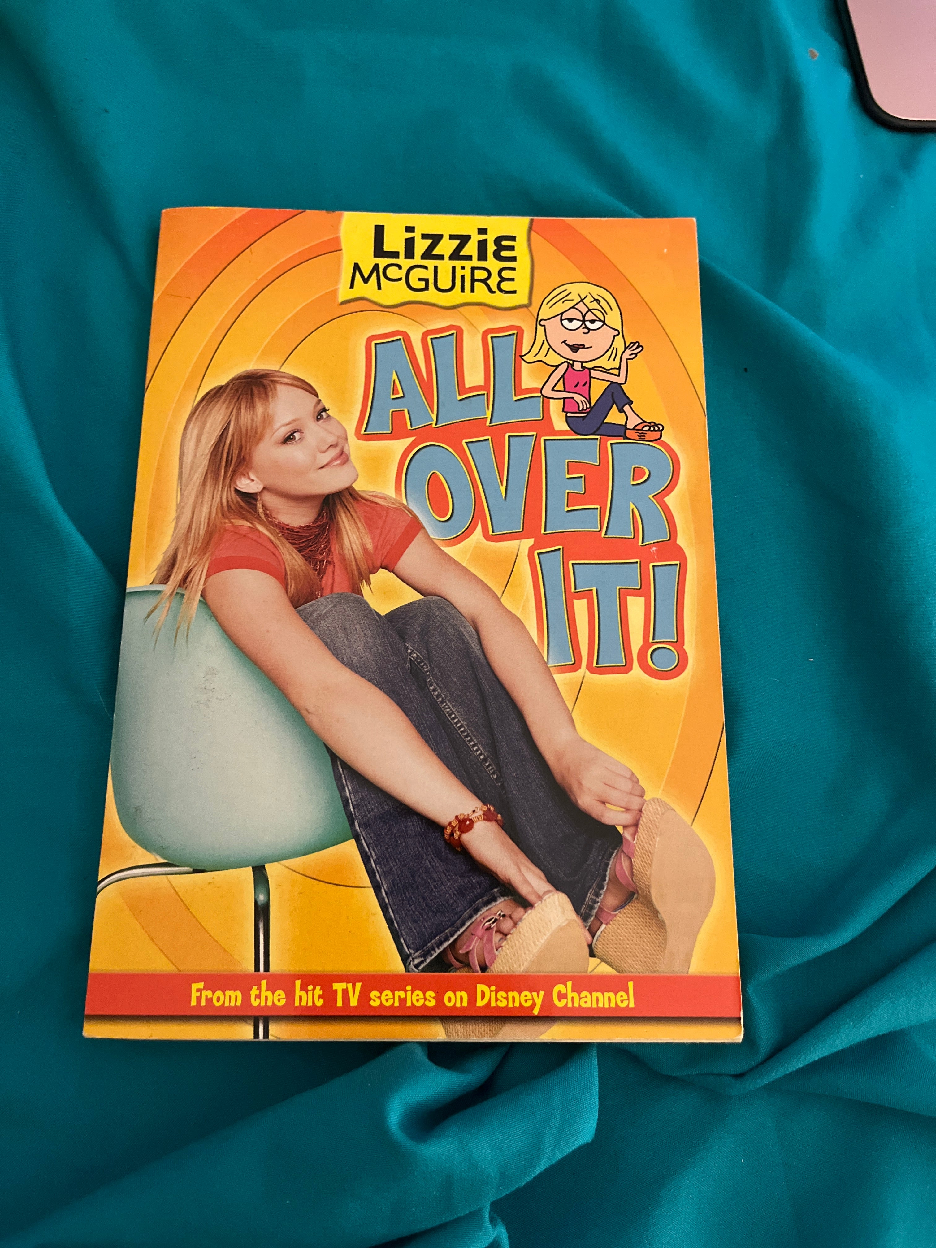 Lizzie Mcguire: All over It! - Book #19