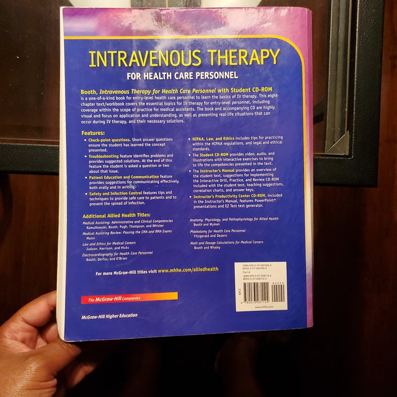 Intravenous Therapy for Health Care Personnel with Student CD-ROM