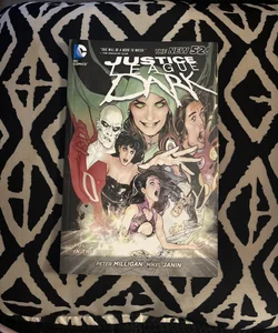 Justice League Dark Vol. 1: in the Dark (the New 52)