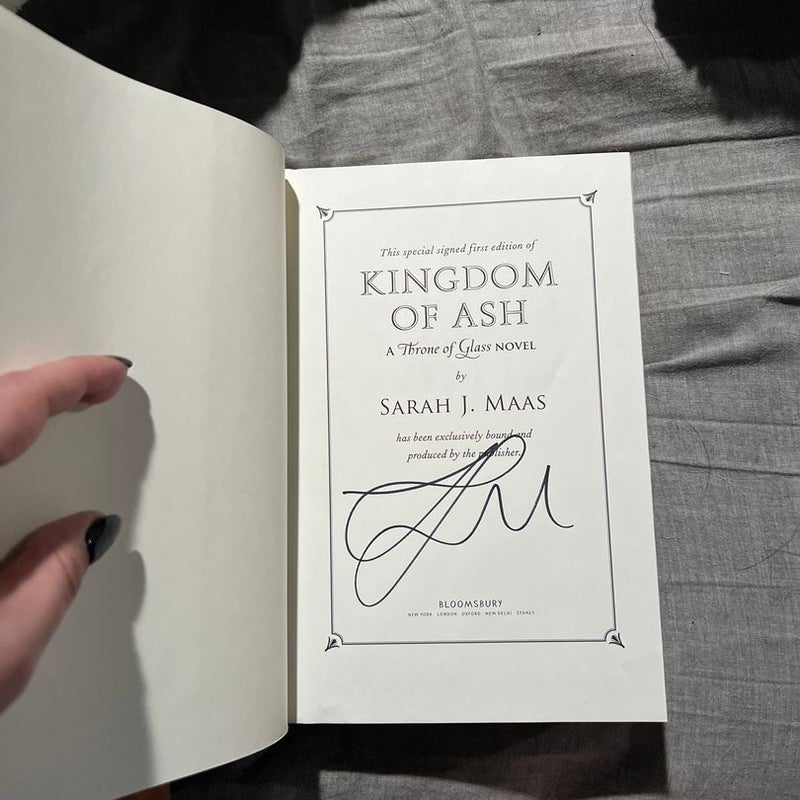 Kingdom of Ash (B&N Exclusive, Signed Edition)