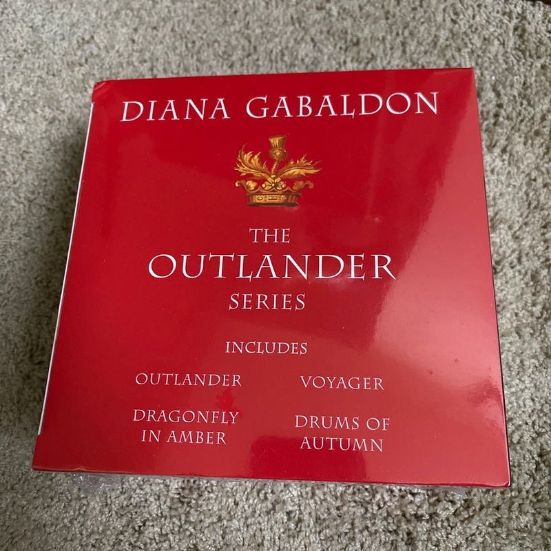 Outlander 4-Copy Boxed Set