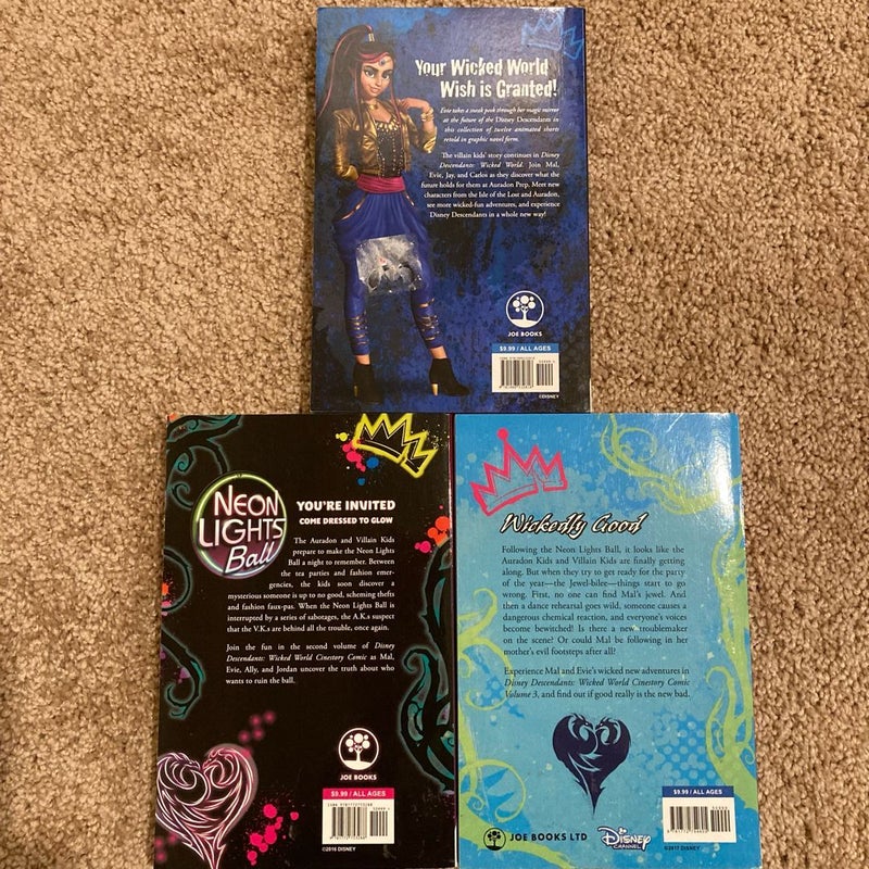 Disney Descendants Wicked World Graphic Novel Lot