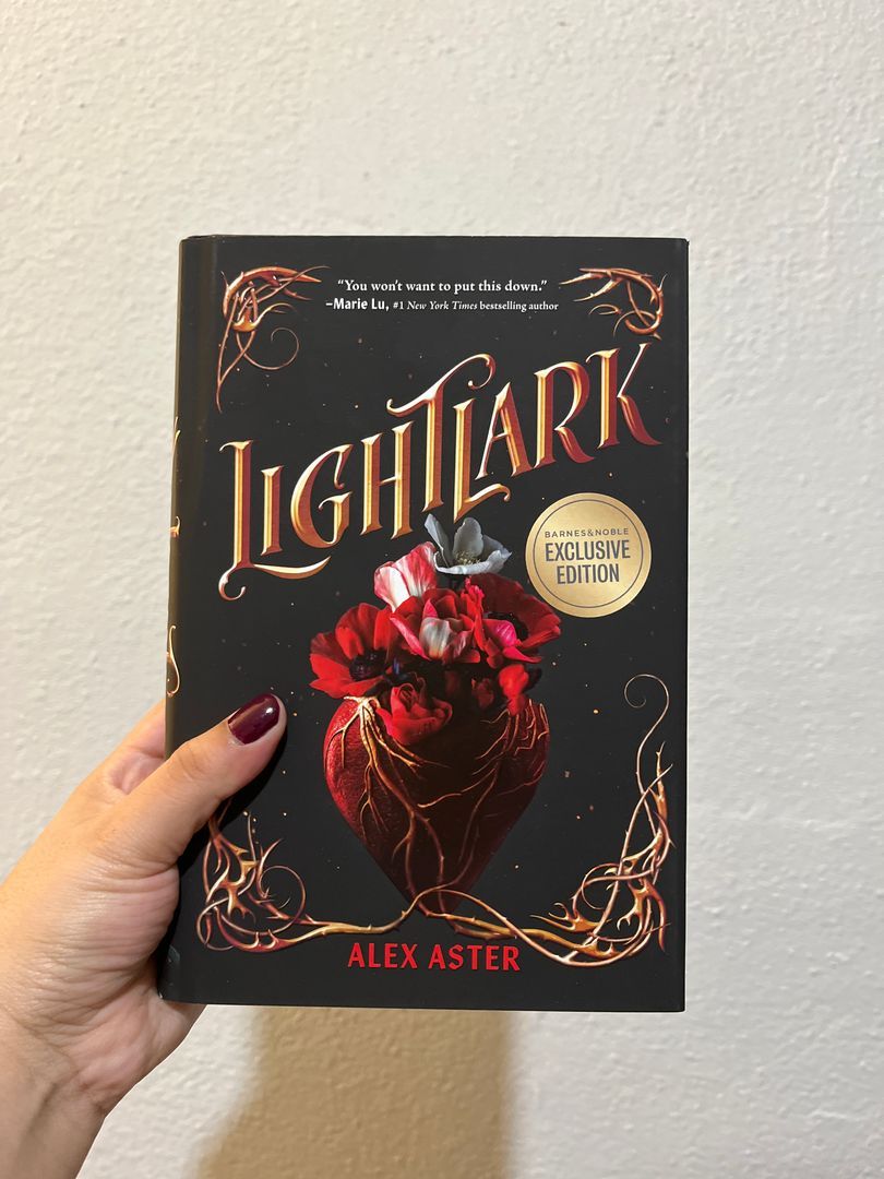 Lightlark (the Lightlark Saga Book 1) book cover