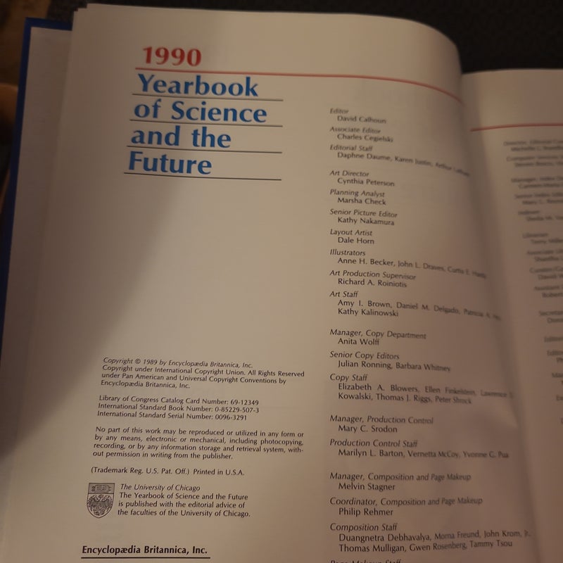 1990 Year Book Of Science and the Future 