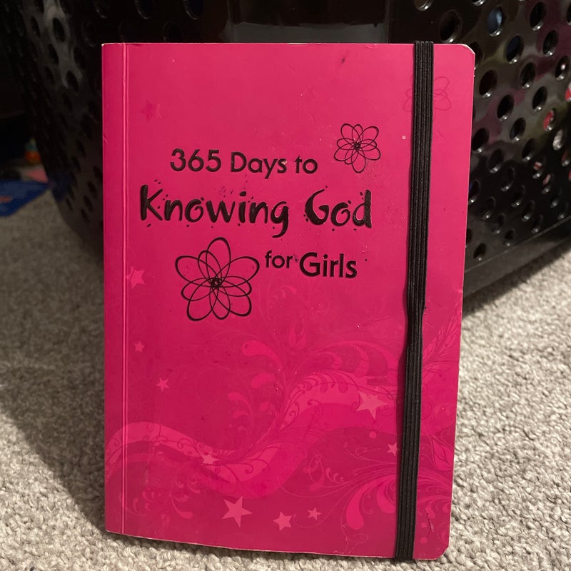 365 Days to Knowing God-Girls