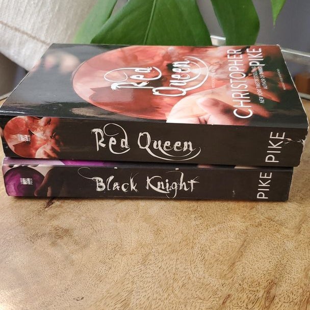 Red Queen and Black Knight