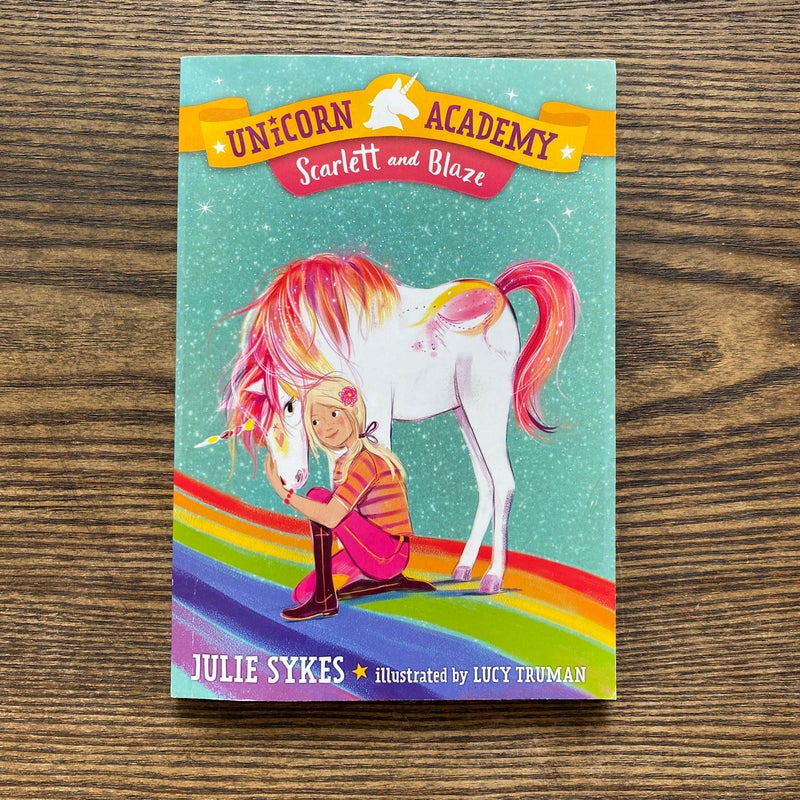 Unicorn Academy #2: Scarlett and Blaze