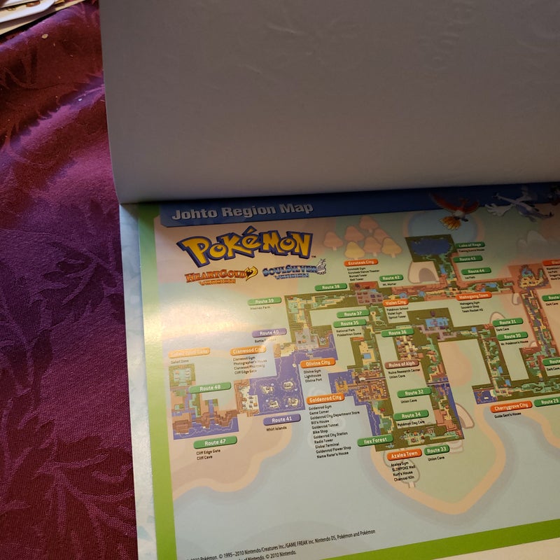 Pokemon HeartGold & SoulSilver: The Official Pokemon Johto Guide & Johto  Pokedex: Official Strategy Guide (Prima Official Game Guide) by The Pokemon  Company Intl.: new (2010)