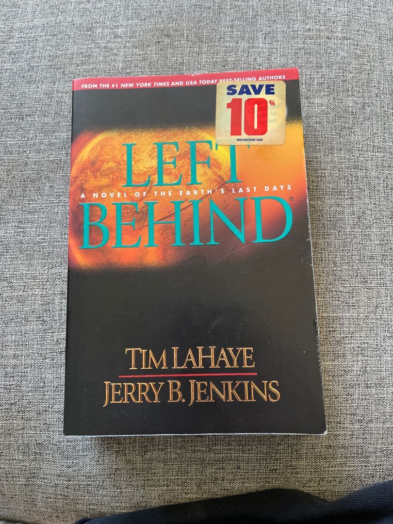 Left Behind By Tim Lahaye; Jerry B. Jenkins