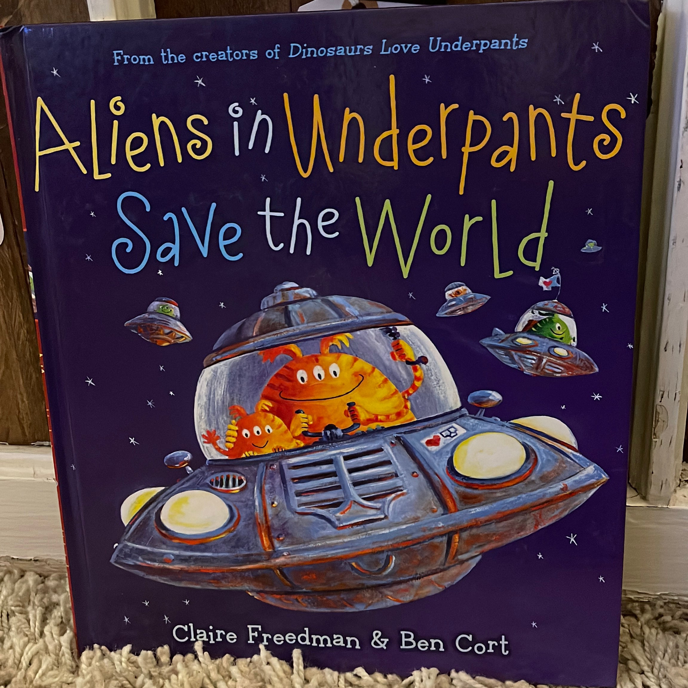 Aliens in Underpants Save the World