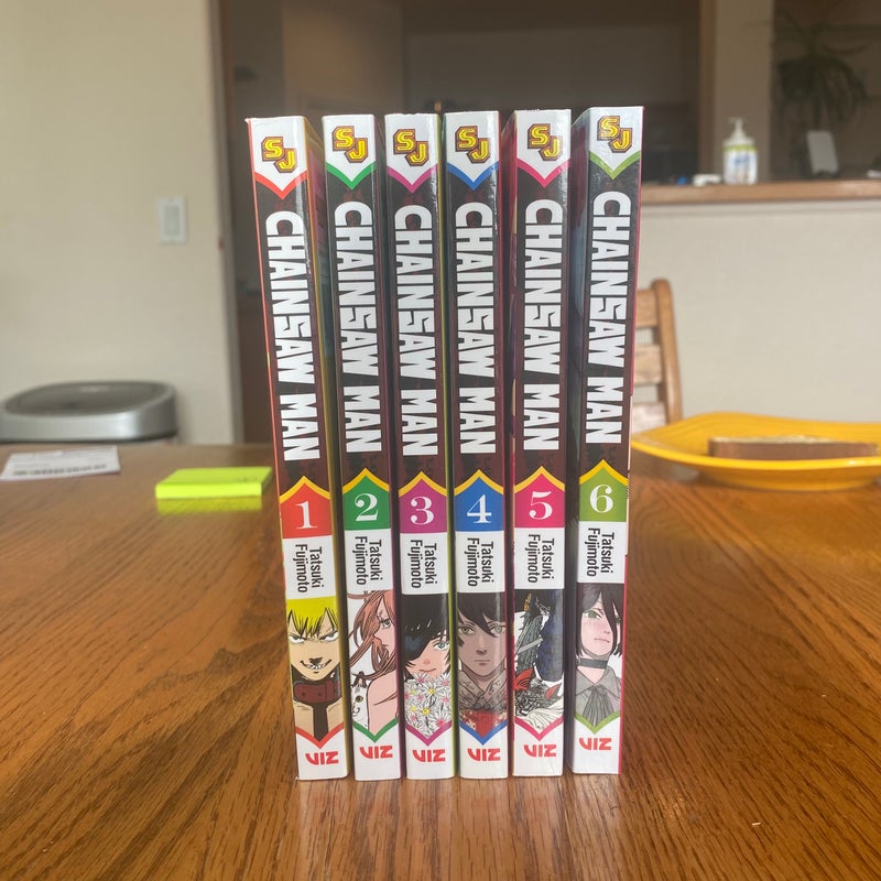 Multiple Chainsaw Man Volumes