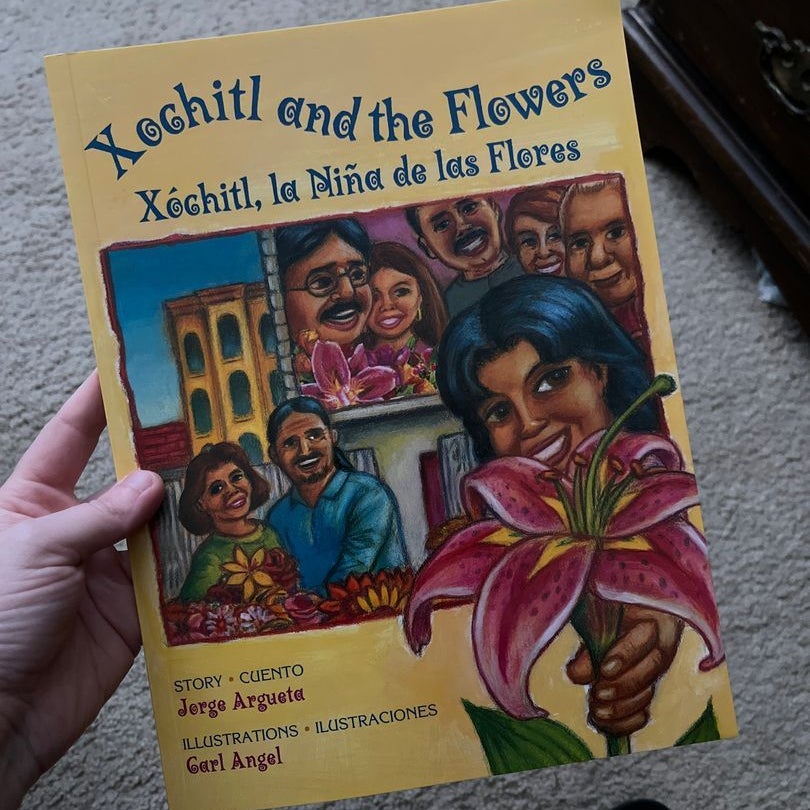 Xochitl and the Flowers / Xóchitl, la niña de Las Flores by