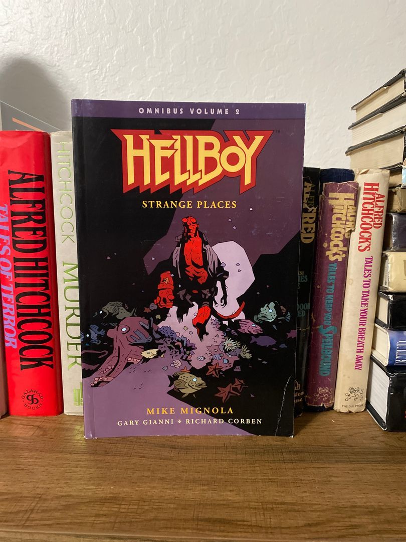 Hellboy Omnibus Volume 2: Strange Places