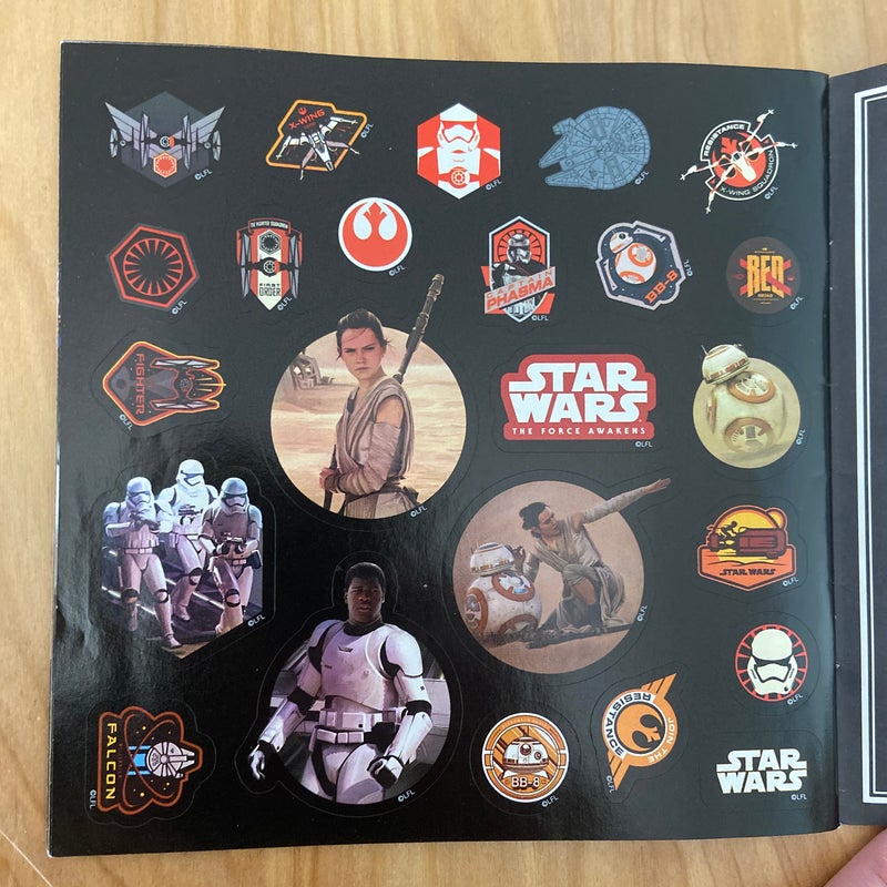 Star Wars the Force Awakens: Finn and Rey Escape! (Includes Stickers!) 