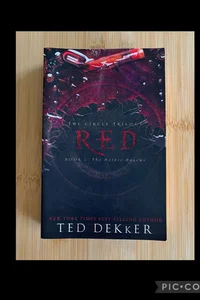RED: The Circle Trilogy Book 2 