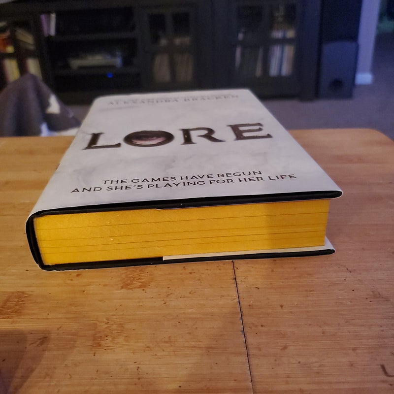 Lore ( FairyLoot Exclusive Lore Bundle) Book and Medusa's Shield Trinket Tray!