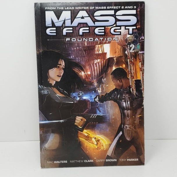 Mass Effect: Foundation Volume 2