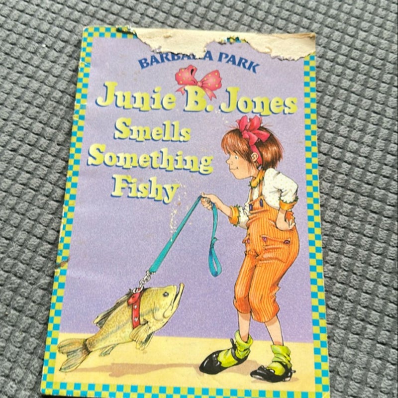 Junie B. Jones: Something Smells Fishy