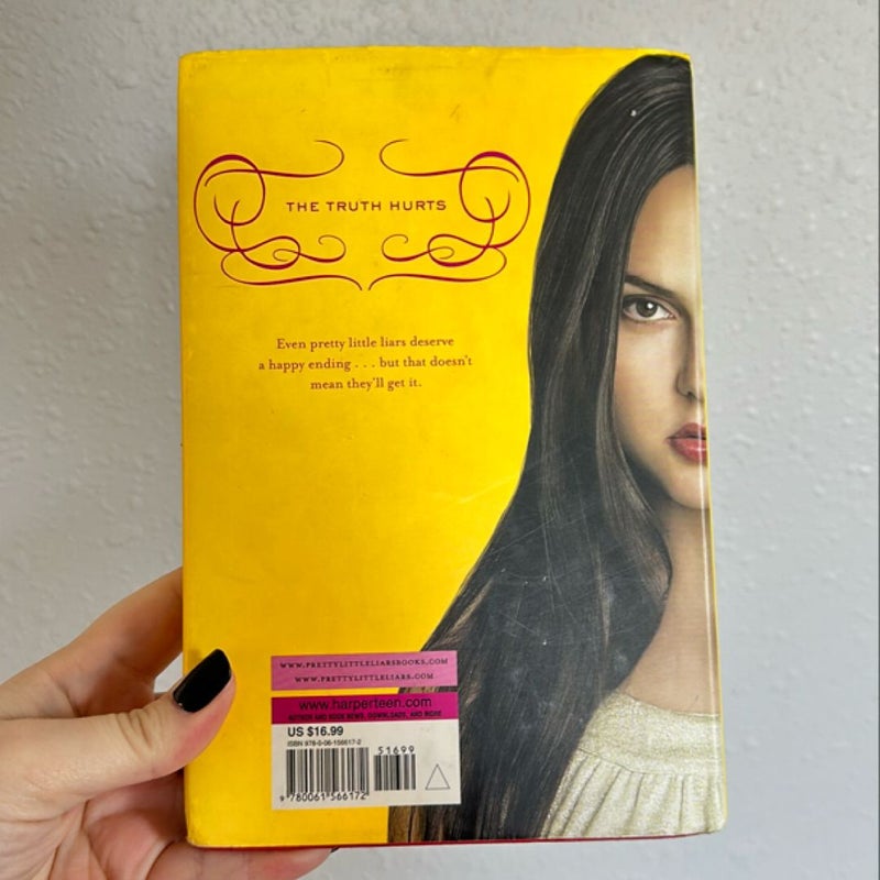 Pretty Little Liars #8: Wanted