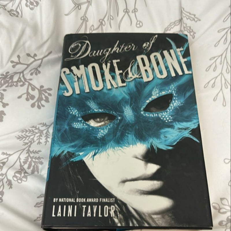 Daughter of Smoke and Bone