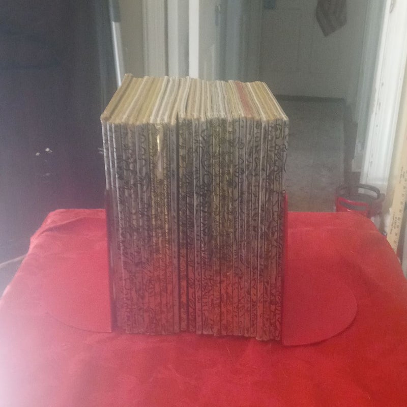 Walt Disney Little Golden Book Bundle/Mickey Mouse Bookends