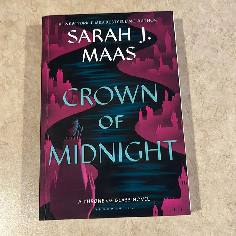 Crown of Midnight by Sarah J. Maas, Paperback | Pangobooks