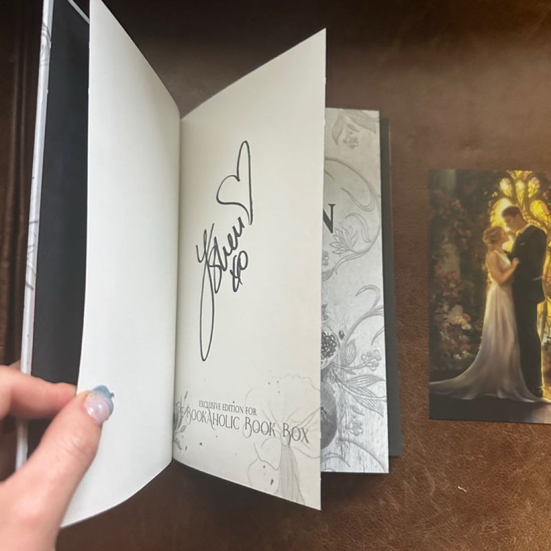 L.J. Shen Signed The Villain Bookaholic Book Box Special Edition Stenciled Edges