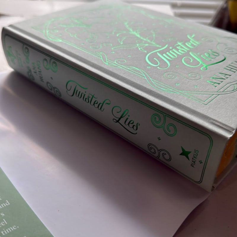 Twisted Lies -fairyloot