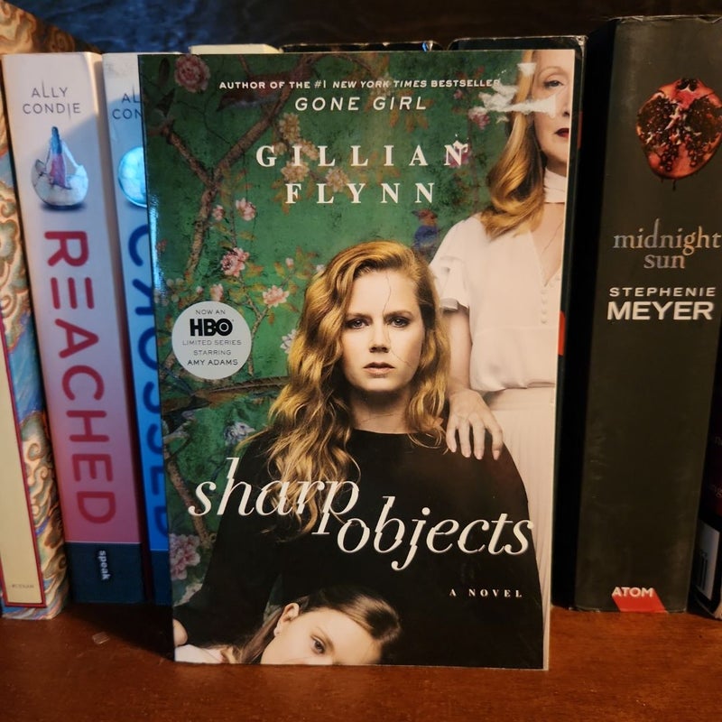 Sharp Objects (Movie Tie-In)