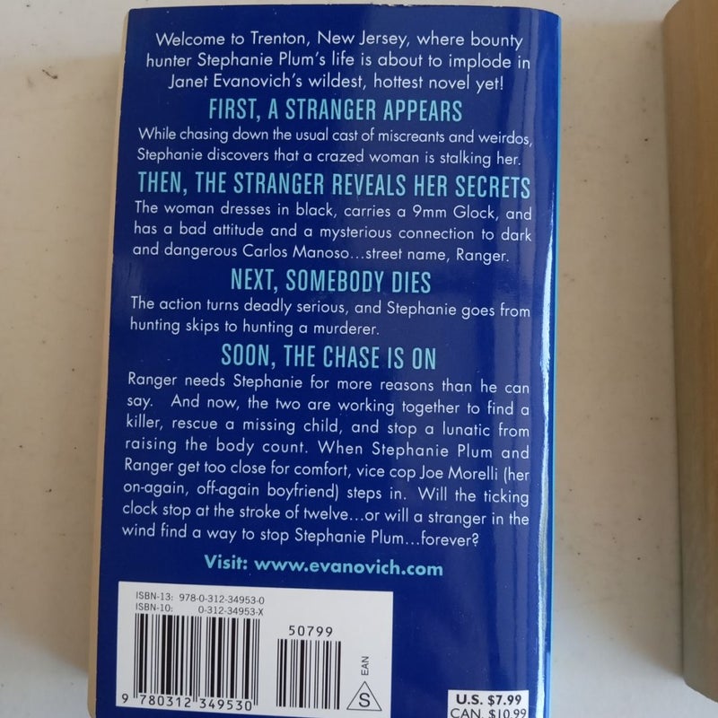 Janet Evanovich/Stephanie Plum paperbacks X 8: 6-8, 10-14
