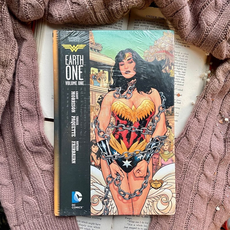 Wonder Woman: Earth One Vol. 1