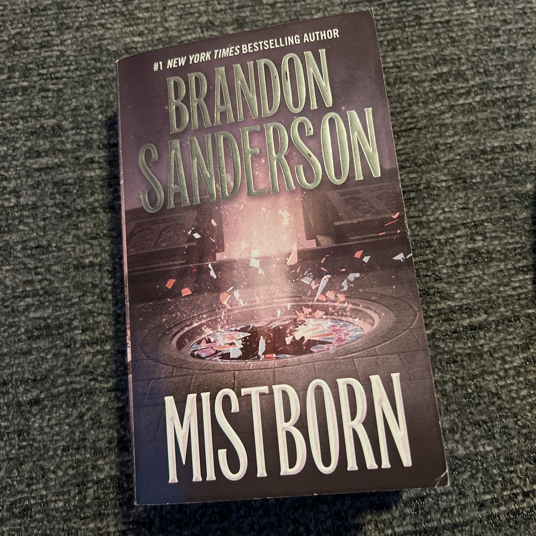 Mistborn: The Final Empire - Brandon Sanderson - 9780765377135 com