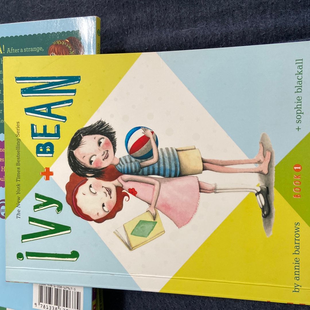 Ivy and Bean - Book 1 (Ivy and Bean Books, Books for Elementary School)