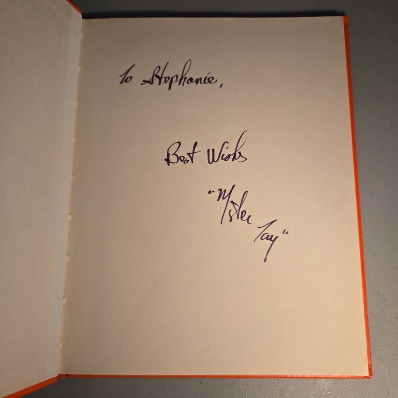 Queen Fussy *Signed*