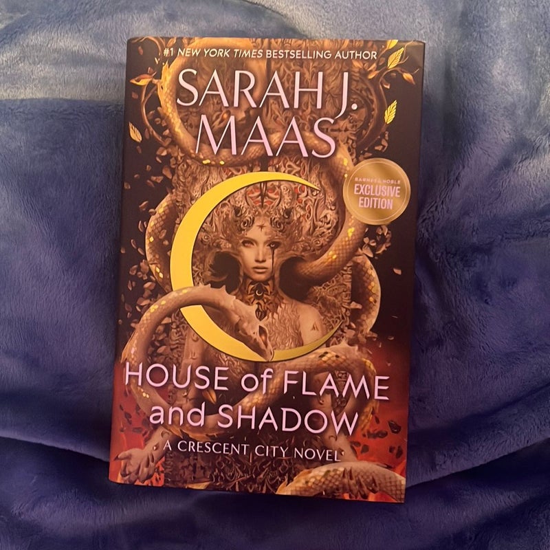 House of Flame and Shadow (B&N Exclusive Edition)