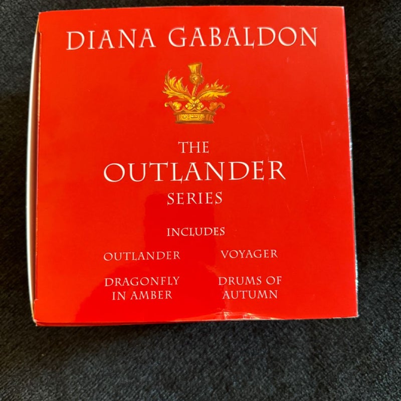 Outlander 4-Copy Boxed Set