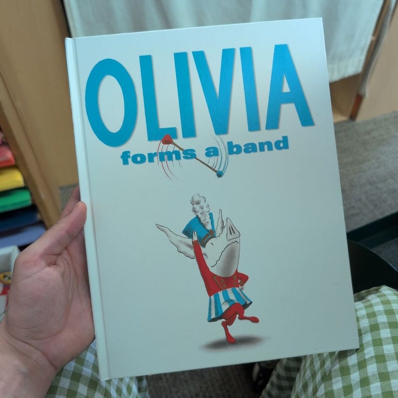 Olivia Forms a Band