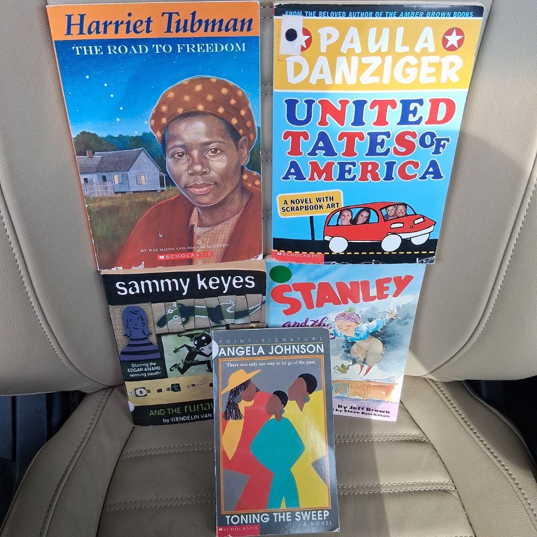 United Tates of America & 4 other scholastic books