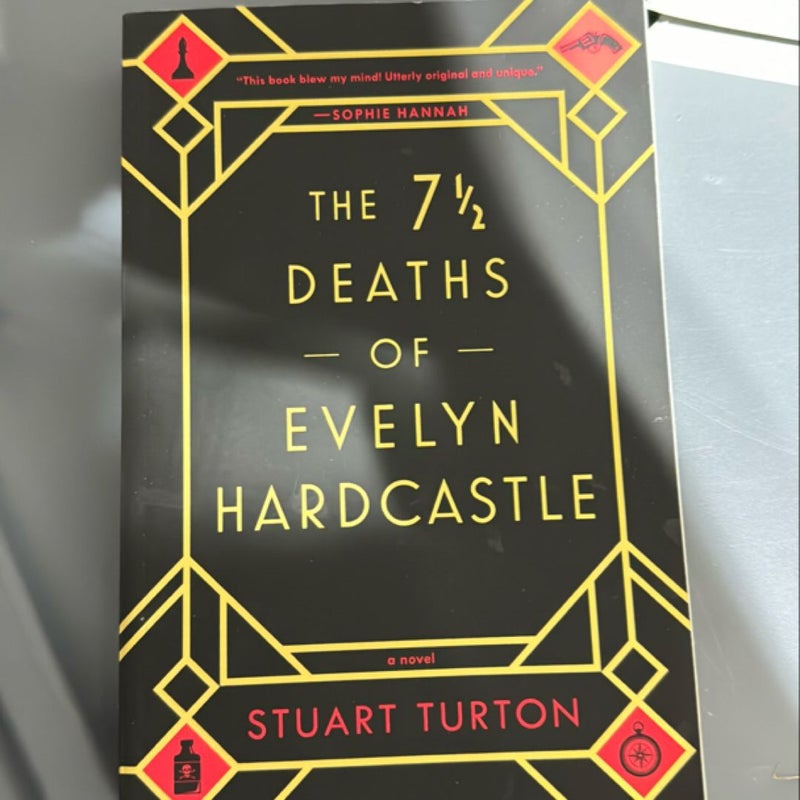 The 7½ Deaths of Evelyn Hardcastle