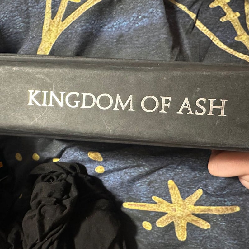 Kingdom of Ash Missing dust cover- original cover