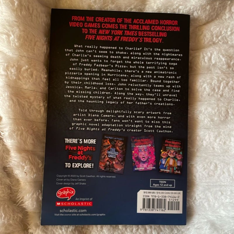 Fourth Closet: an AFK Book (Five Nights at Freddy's Graphic Novel #3)