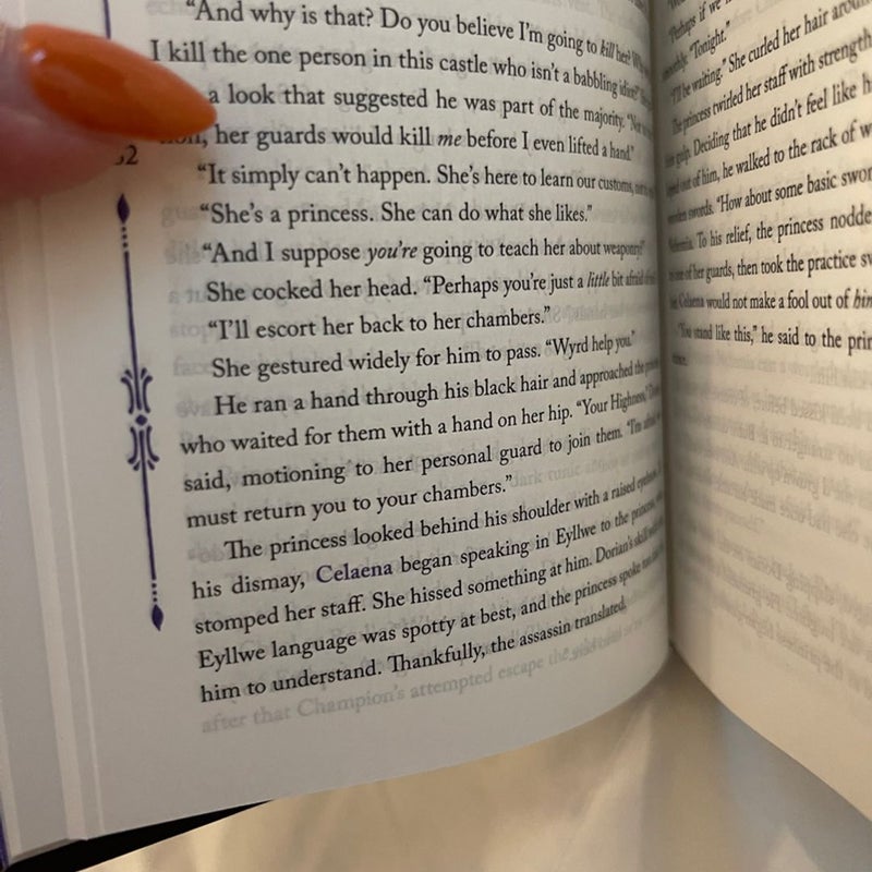Throne of Glass (Miniature Character Collection) OOP FLEXIBOUND