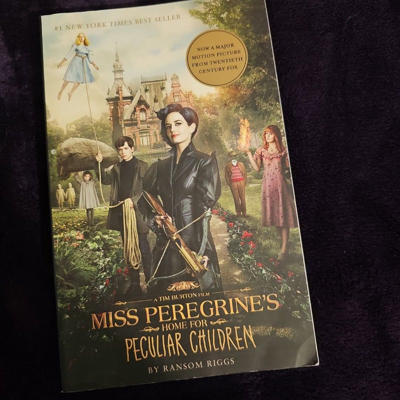 Miss Peregrine's Home for Peculiar Children (Movie Tie-In Edition)