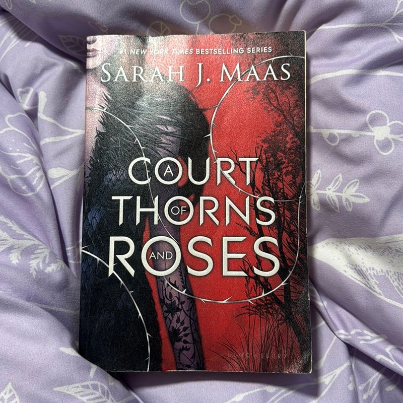 A Court of Thorns and Roses First Edition 