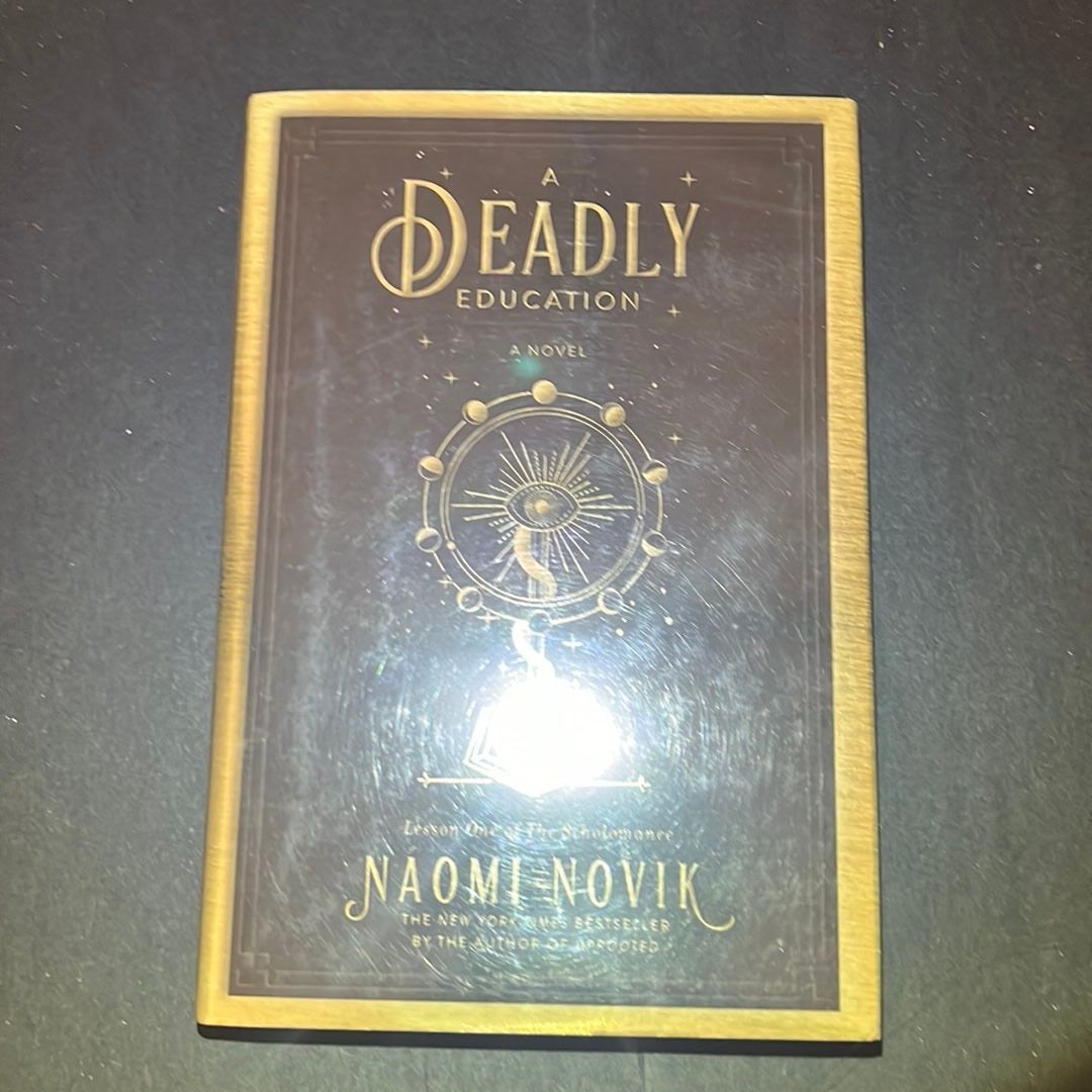 A Deadly Education: A Novel (The Scholomance): Novik, Naomi: 9780593128480:  : Books