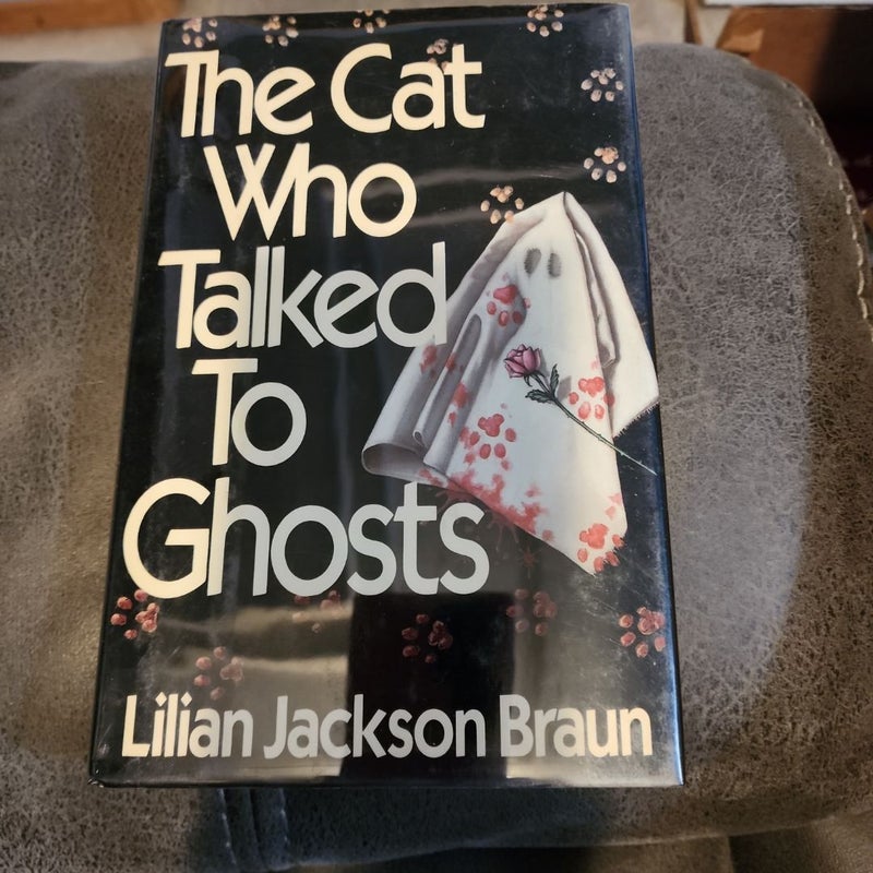 The Cat Who Talked to Ghosts