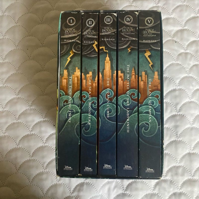 Percy Jackson and the Olympians 5 Book Paperback Boxed Set (new Covers W/poster)